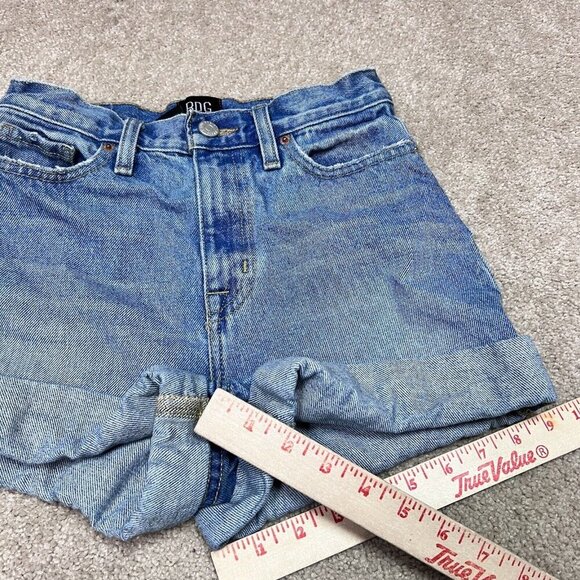 BDG Urban Outfitters Mom High Rise Shorts Blue Denim Cuffed Pockets Size 24 - Picture 3 of 10